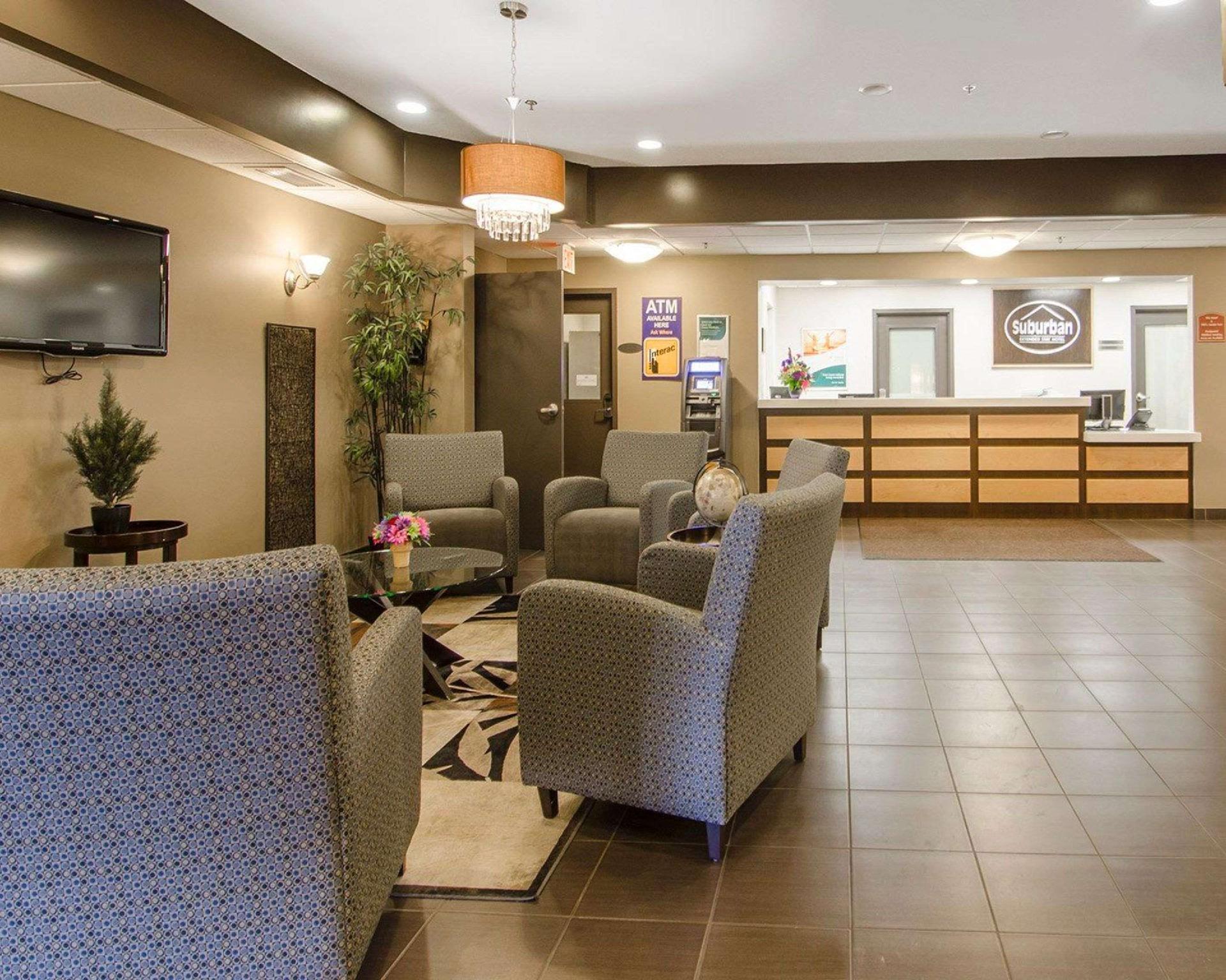 Quality Inn & Suites Estevan Exterior photo