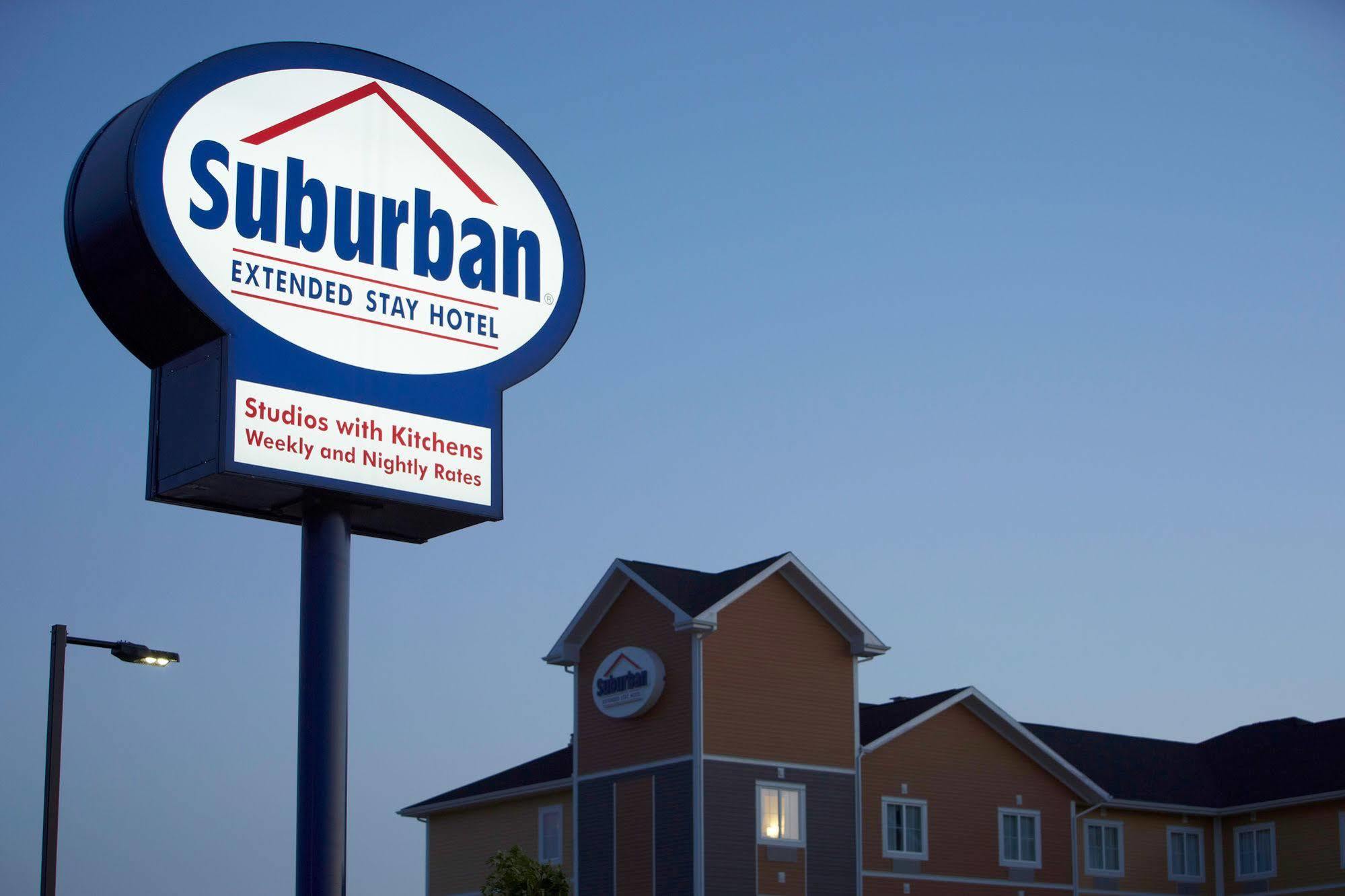 Quality Inn & Suites Estevan Exterior photo