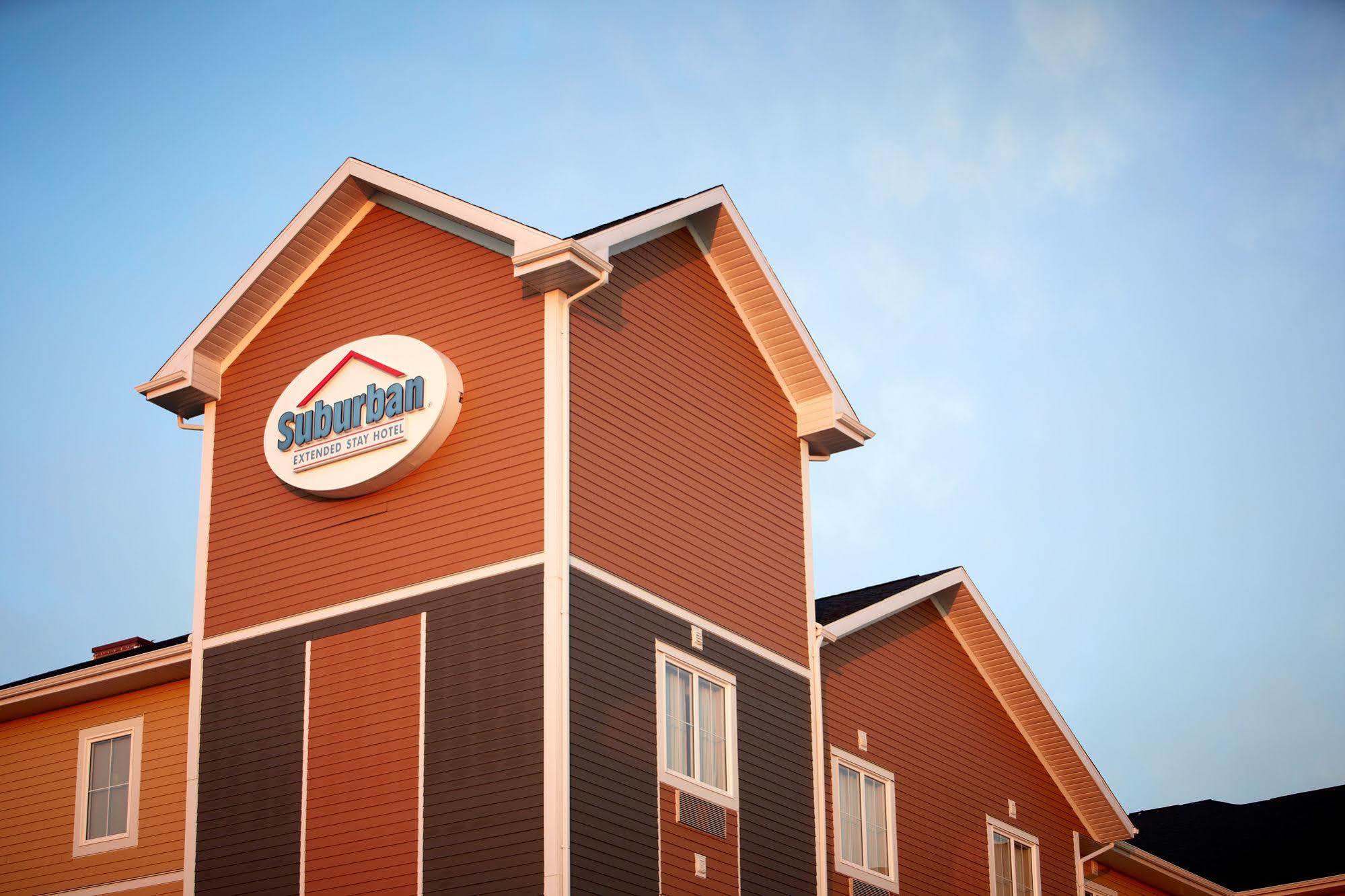 Quality Inn & Suites Estevan Exterior photo